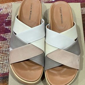 NIB Lucky Brand platform sandal LK-Dikona size 10m in butter yellow combo